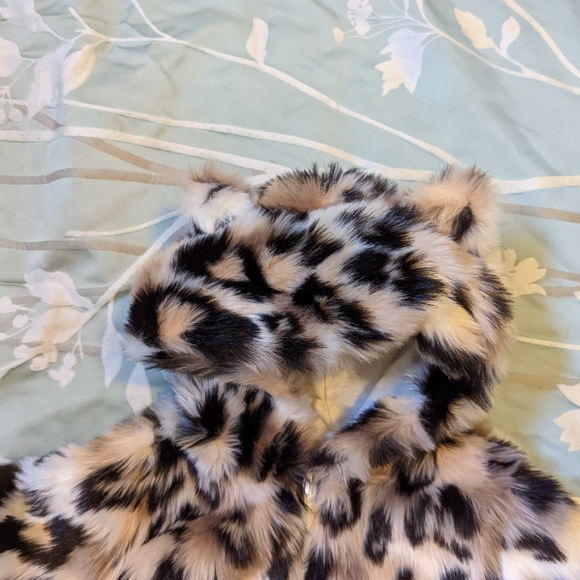 Cheetah Girls Plush Zip Up Jacket size 6 - Picture 2 of 5